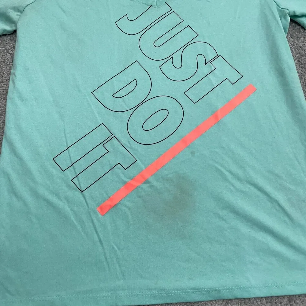 The Nike Tee Dri-Fit Graphic T-Shirt Womens Large Green V-Neck Active Athletic